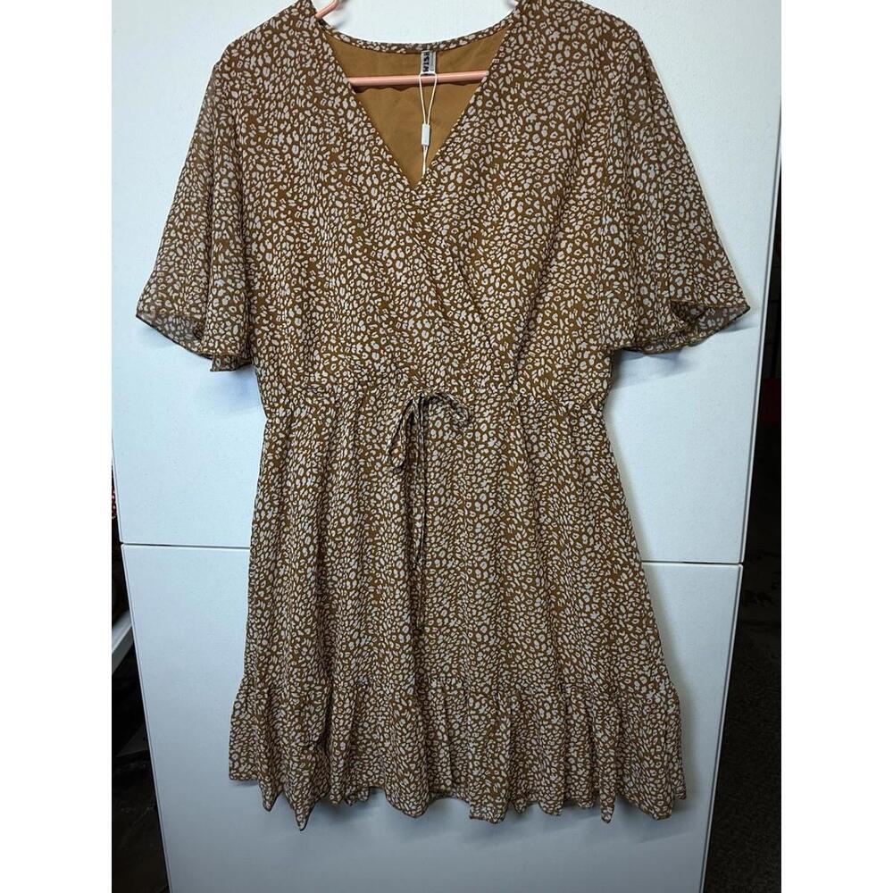 Feminine Ecowish Dress Mini Sz L Brn &White Animal Print Flowy Flutter SleeveNWT